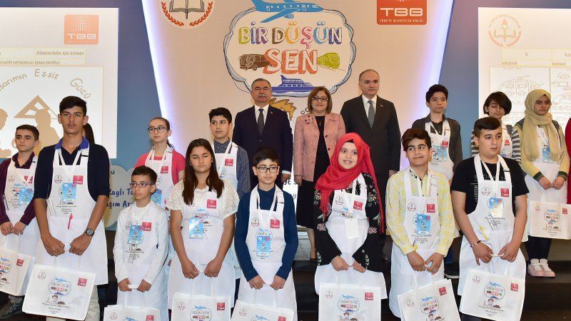 Bakan Yılmaz, Millî Ulaşım Teknolojileri Tasarım Yarışması Türkiye Sergisi´nin kapanış programına katıldı